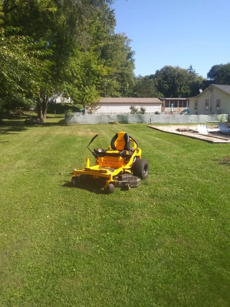 Expert yard maintenance for homes across Dixon, IL - Bee There Lawncare