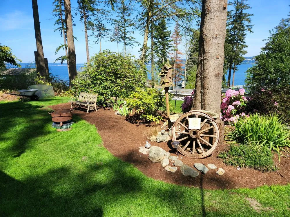 Top-rated yard cleanup service for residential properties in Coupeville, WA by Beech Landscape Services