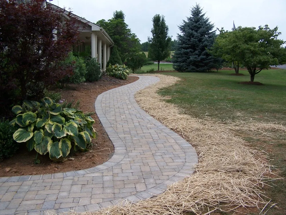 Local lawn mowing service experts serving Floyd, VA - Beegle Landscaping & Lawn Care