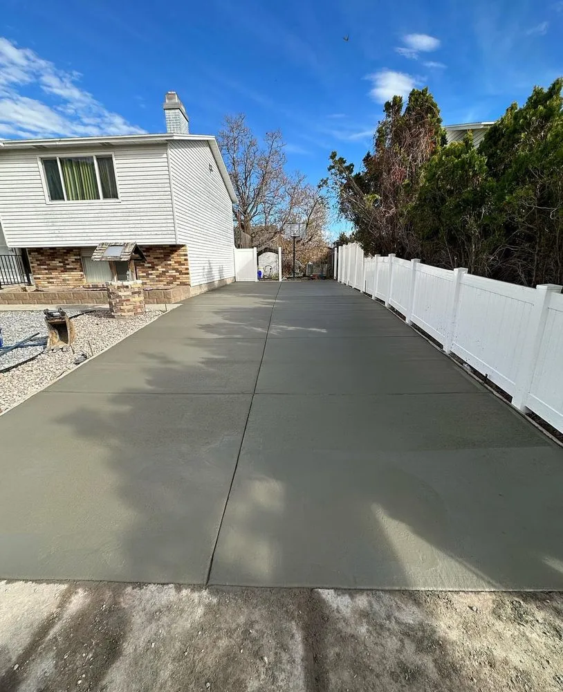 Local lawn care service for homes in Cedar Hills, UT by Beehive Greenscapes