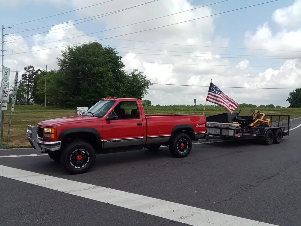 Custom yard maintenance for homes across Springfield, TN - Bee's Landscaping