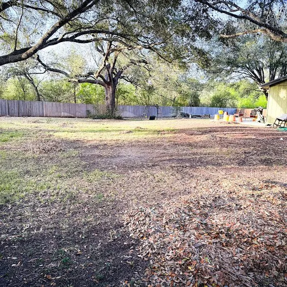 Top-rated lawn mowing service experts serving Beeville, TX - Beeville Lawn Barberz