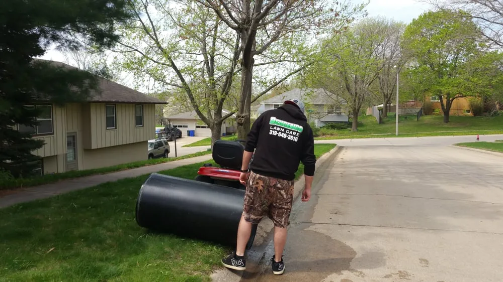 Reliable lawn mowing service experts serving Cedar Rapids, IA - Behrends Lawn Care