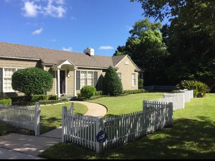 Custom lawn care service in Orlando, FL - Bel Air X Lawn & Landscapes