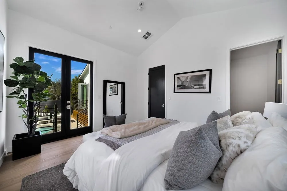 Reliable lawn mowing service in San Diego, CA by Bela Development