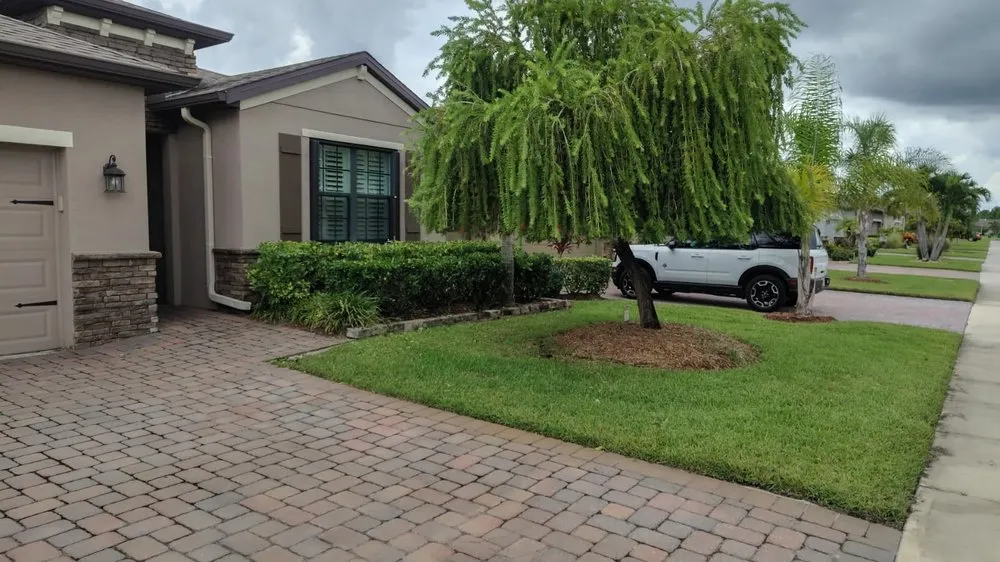 Reliable garden landscaping for outdoor upgrades in Merritt Island, FL by Beleza Lawn Care