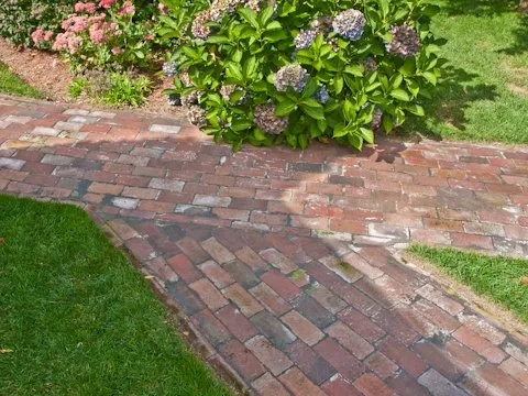 Reliable yard maintenance in Salem, NH - Belko Landscaping