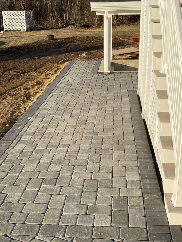 Local outdoor landscaping in Salem, NH by Belko Landscaping