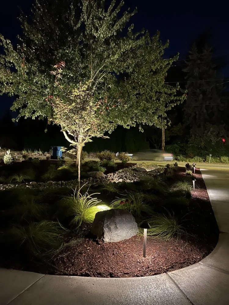 Custom yard maintenance for beautiful yards across Salem, OR - Bell Gardens Landscape