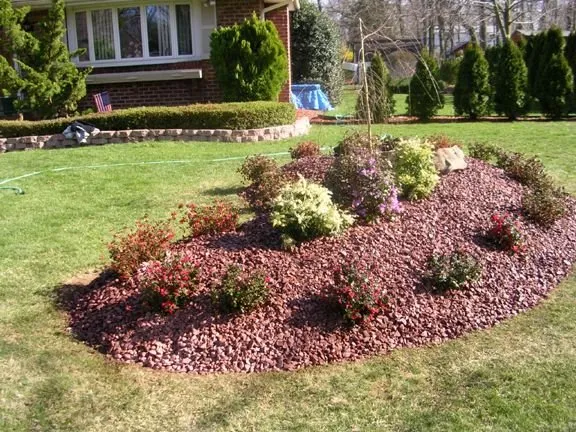 Affordable garden landscaping in Painesville, OH - Bell Quarters Lawn Service