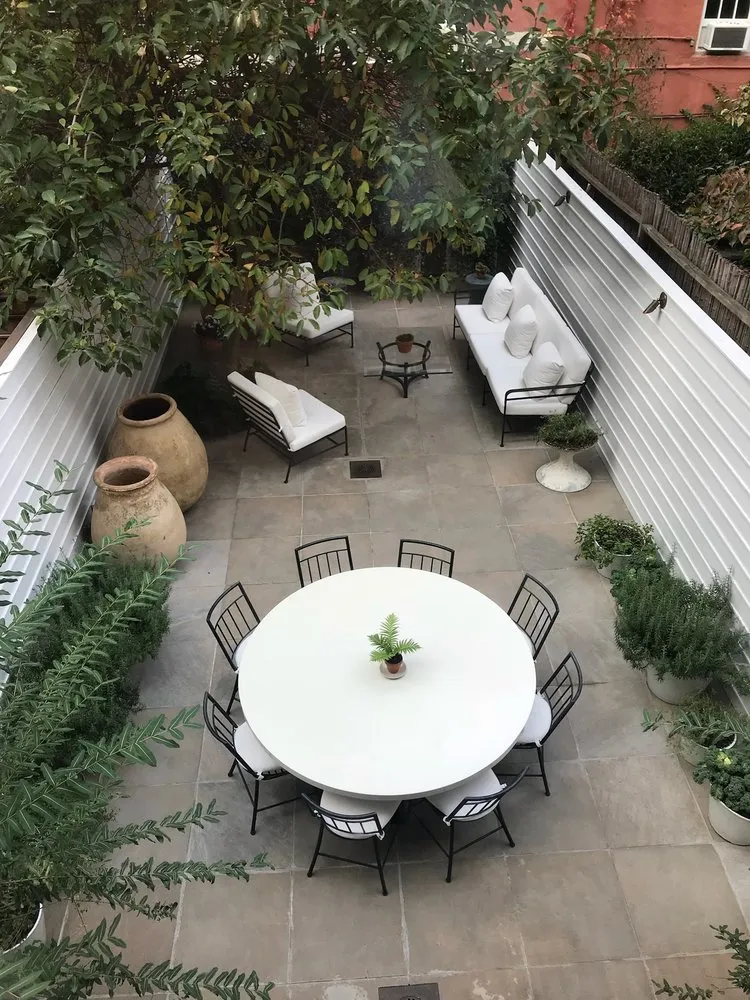 Professional outdoor landscaping for homes in New York, NY by Bella Gardens