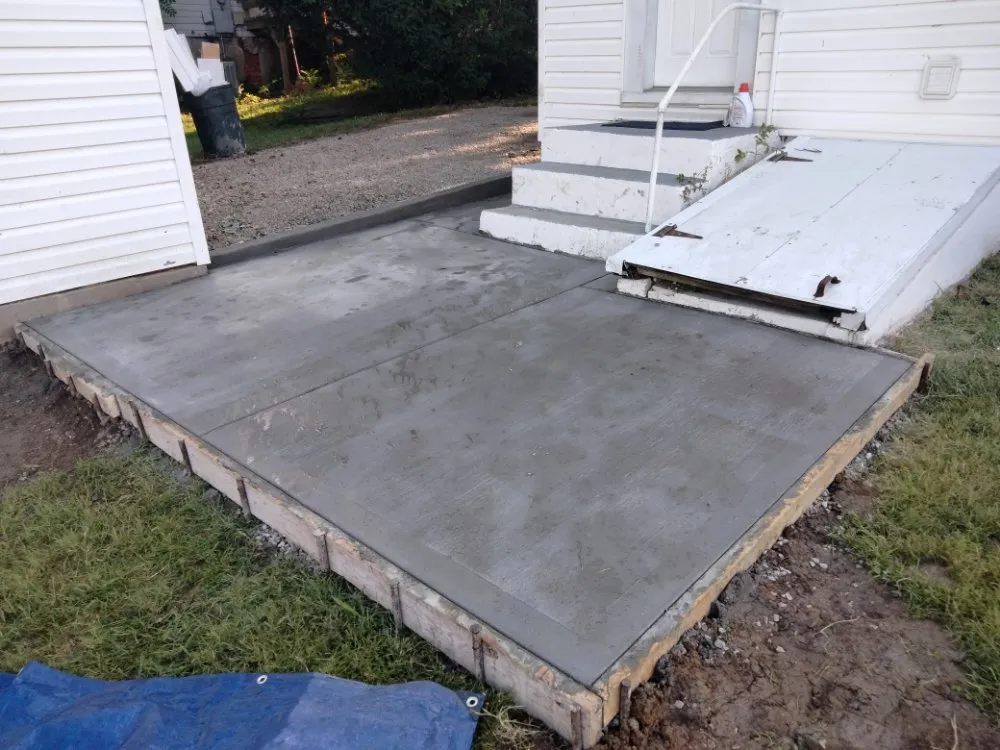 Custom outdoor landscaping for homes in Pacific, MO by Bella Landscape and Construction