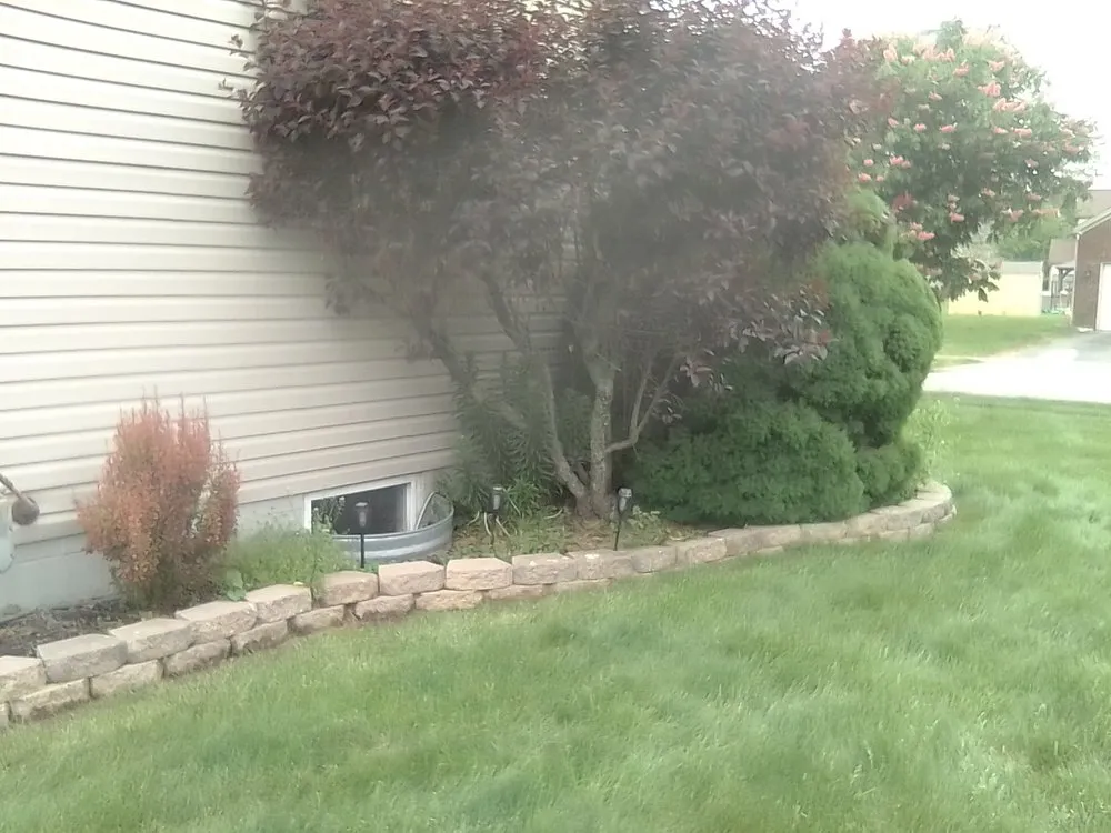 Expert yard cleanup service in Groveport, OH - Bella Unique Landscapes and Lawncare