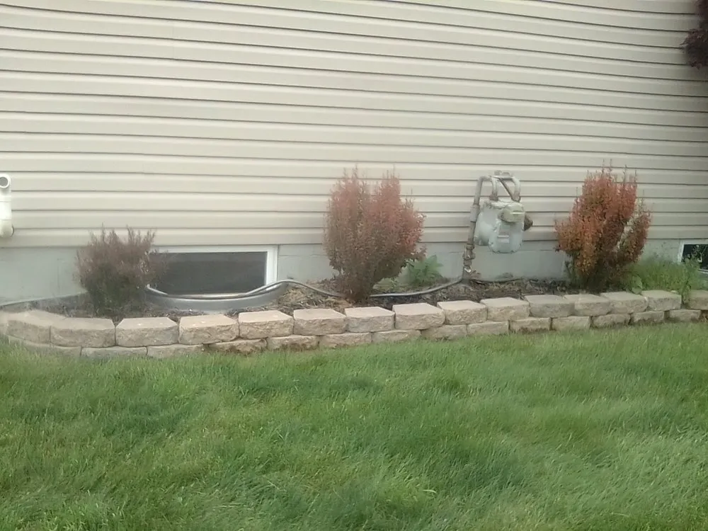 Custom landscape design for year-round maintenance across Groveport, OH - Bella Unique Landscapes and Lawncare