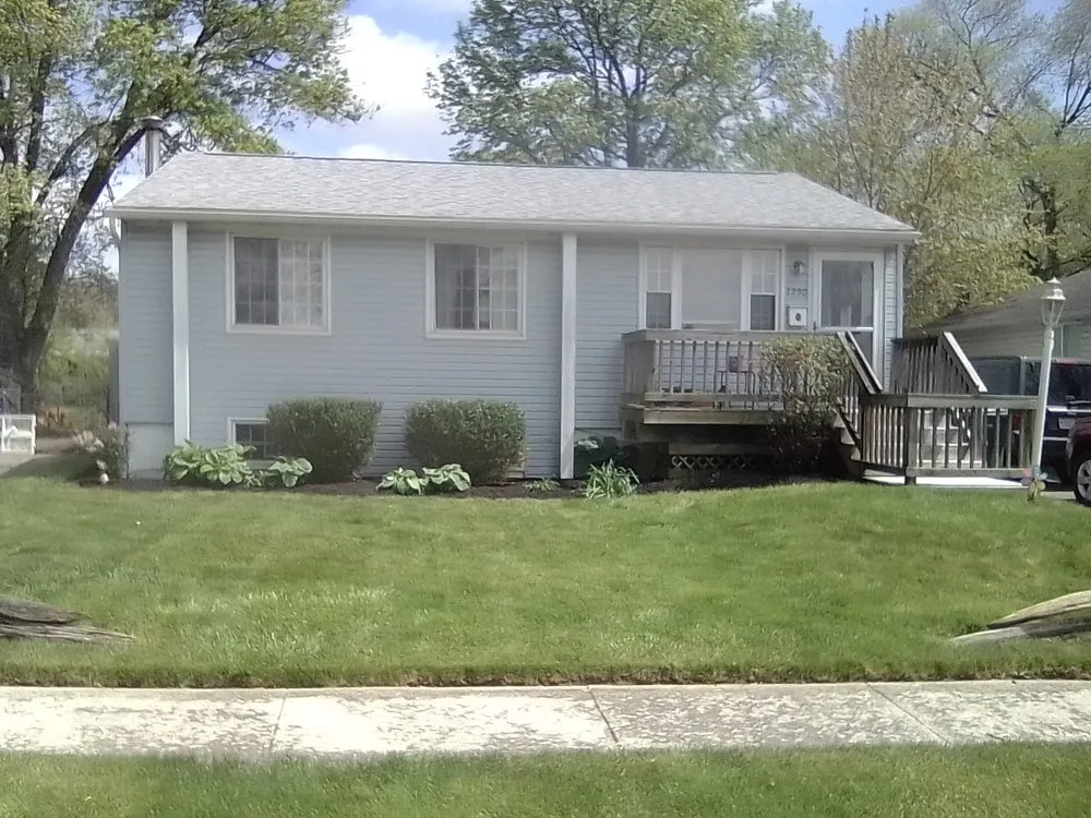 Local lawn care service experts serving Groveport, OH - Bella Unique Landscapes and Lawncare