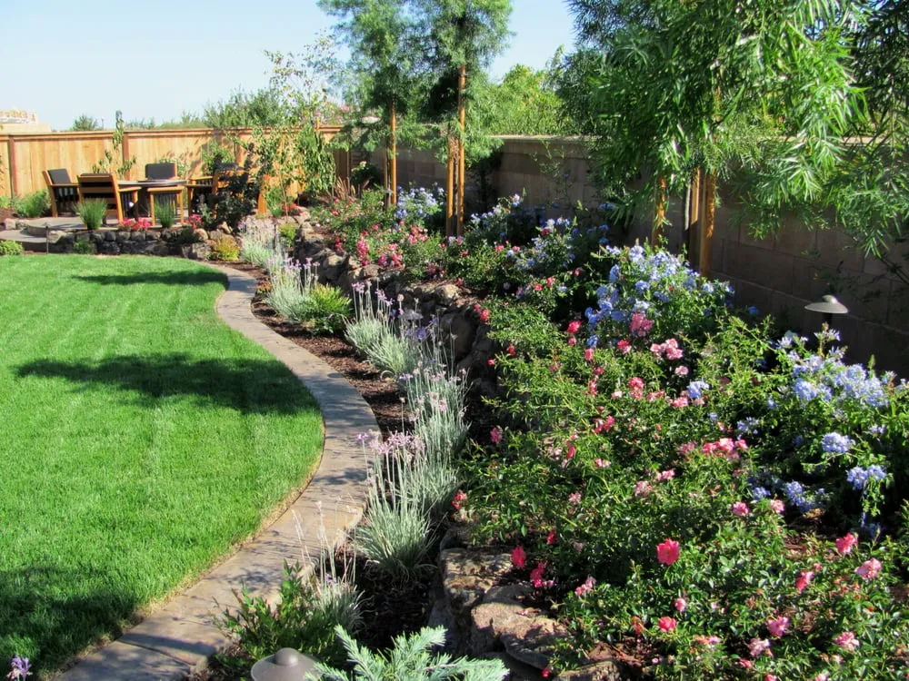 Affordable lawn care service for homes across Loomis, CA - Bella Vista Artificial Grass & Landscaping