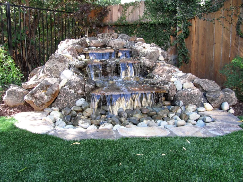 Affordable yard cleanup service for year-round maintenance across Loomis, CA - Bella Vista Artificial Grass & Landscaping