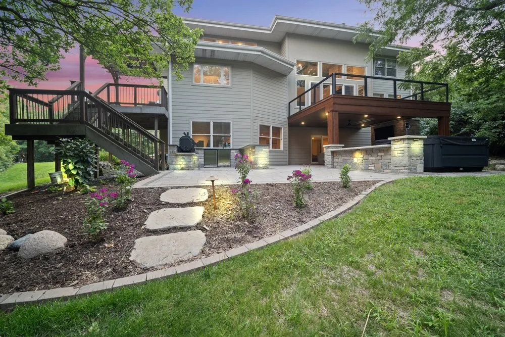 Top-rated yard maintenance experts serving Bloomington, IL - Bellas Landscaping