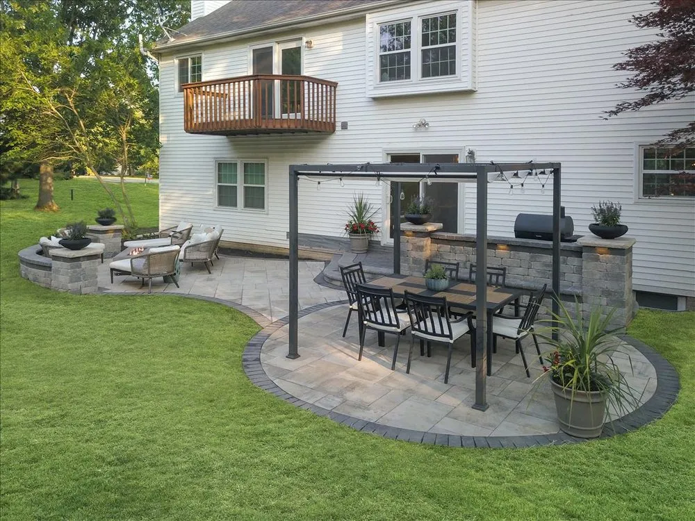 Trusted yard cleanup service in Bloomington, IL by Bellas Landscaping