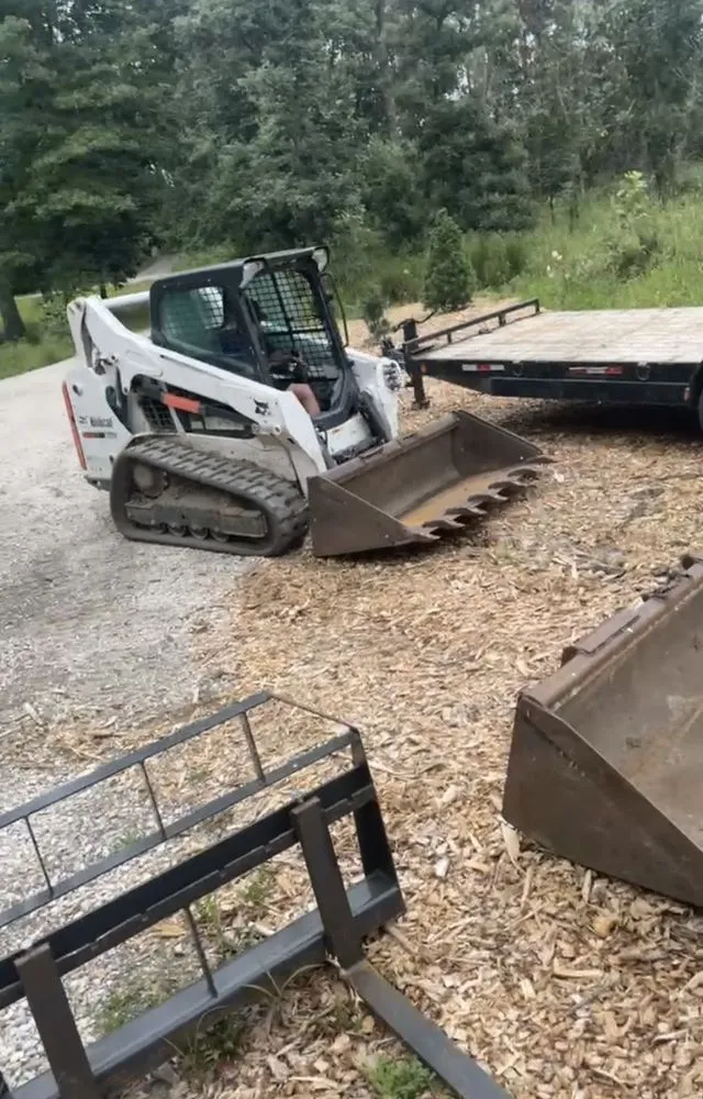 Trusted lawn mowing service in Bolingbrook, IL - Bellezza Excavation