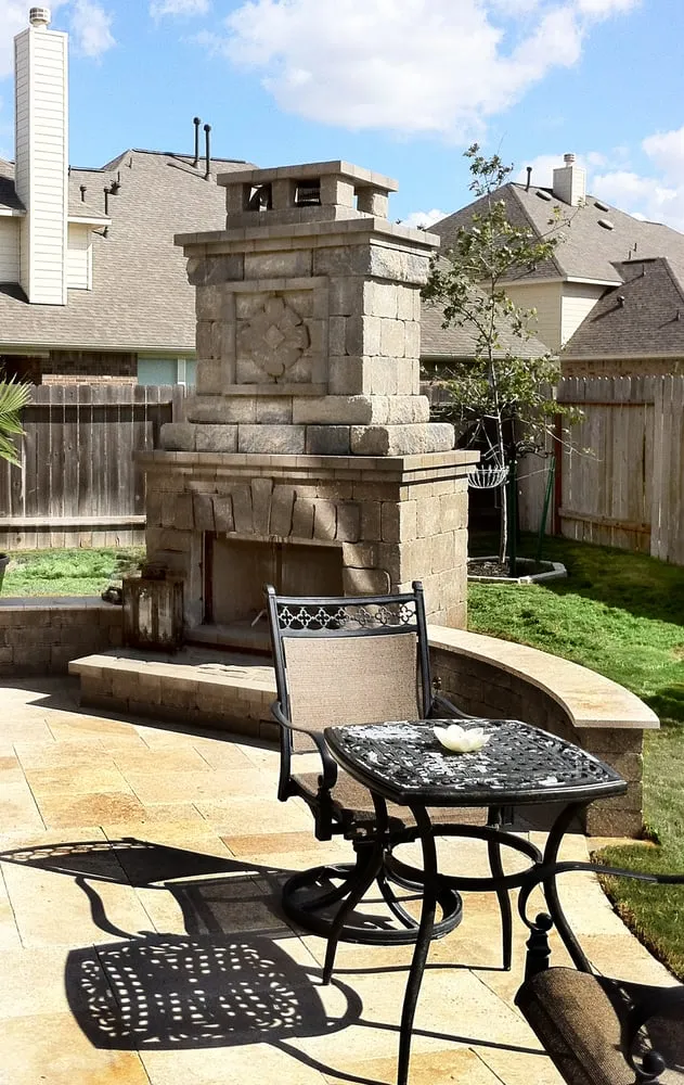 Custom yard maintenance for residential properties in The Woodlands, TX by Bello Domani Outdoor Design