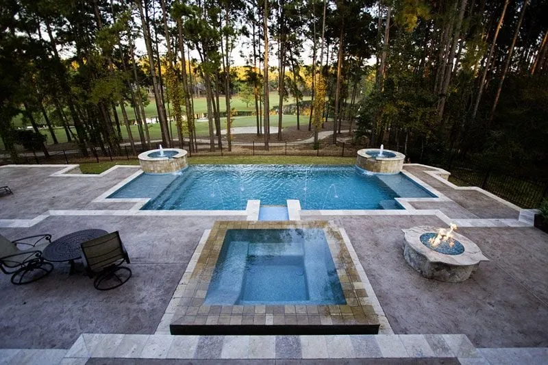 Local lawn mowing service experts serving The Woodlands, TX - Bello Domani Outdoor Design