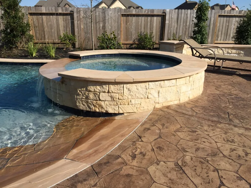 Expert garden landscaping for residential properties in The Woodlands, TX by Bello Domani Outdoor Design