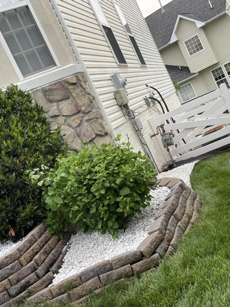 Local lawn mowing service in Sterling, VA by Bello Garcia Landscaping