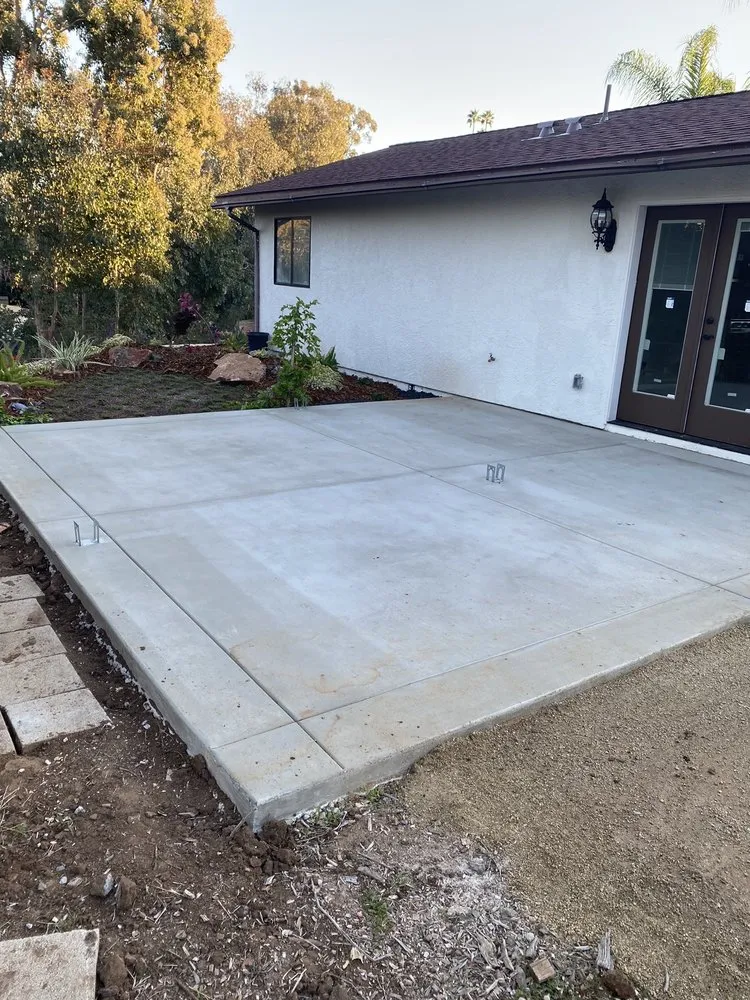 Custom lawn mowing service in Vista, CA - Bello's Landscaping