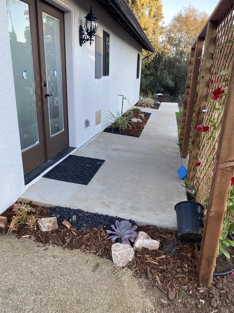 Expert yard maintenance in Vista, CA - Bello's Landscaping