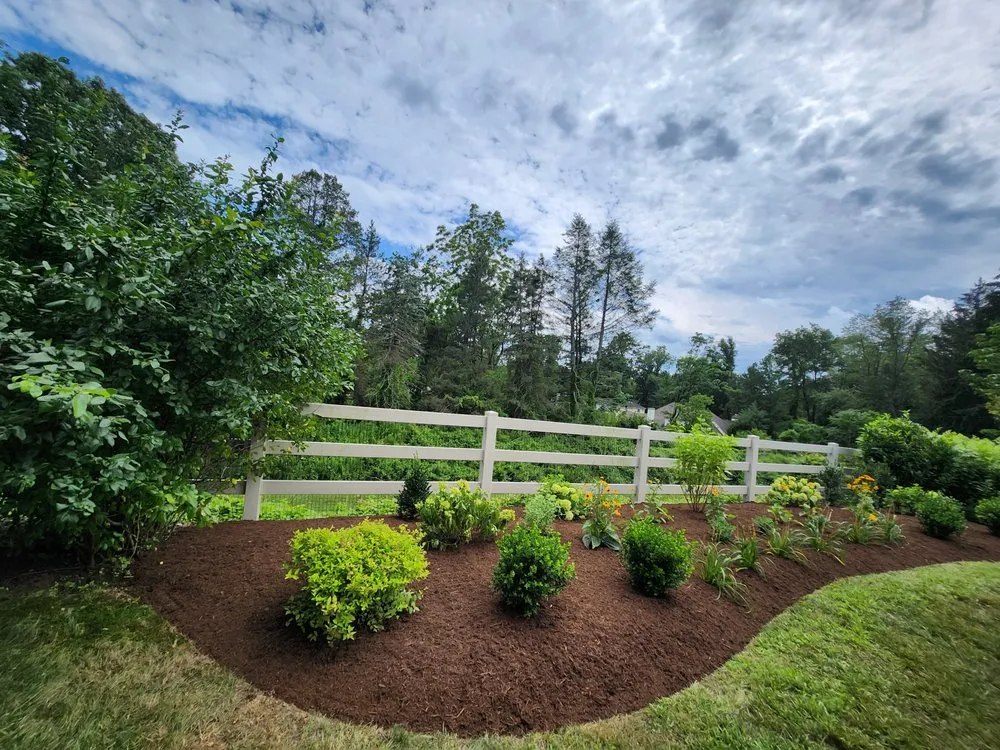Custom landscape installation experts serving Upper Darby Township, PA - Bellosa Landscaping Full Seasons