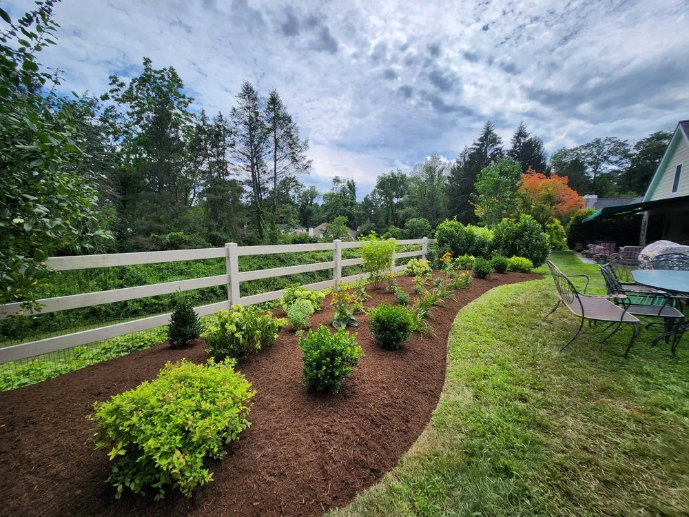 Local yard cleanup service experts serving Upper Darby Township, PA - Bellosa Landscaping Full Seasons