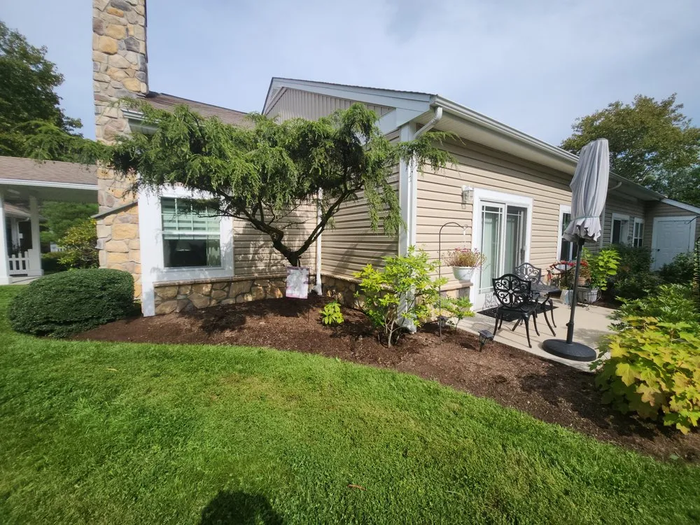 Local garden landscaping experts serving Upper Darby Township, PA - Bellosa Landscaping Full Seasons