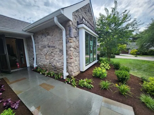 Bellosa Landscaping Full Seasons