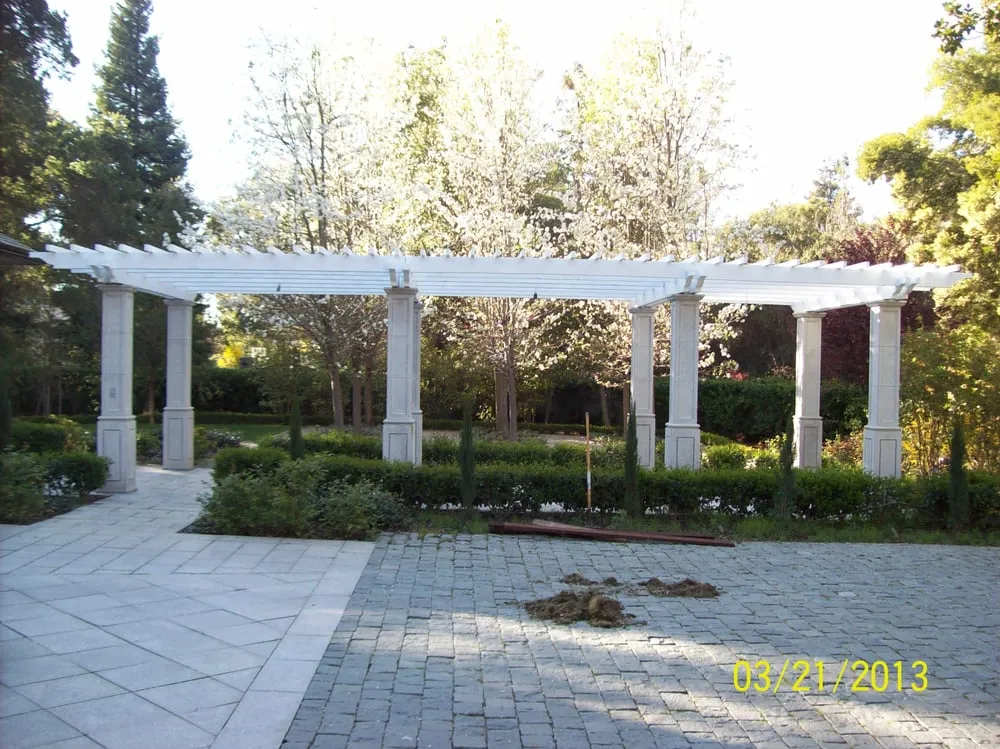 Top-rated landscaping services for beautiful yards in S San Francisco, CA by Bells and Biddle Landscaping
