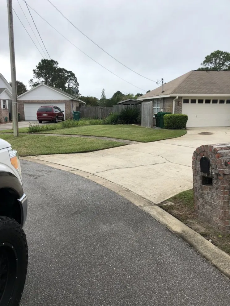 Custom residential landscaping in Navarre, FL by Bell's Lawn Care
