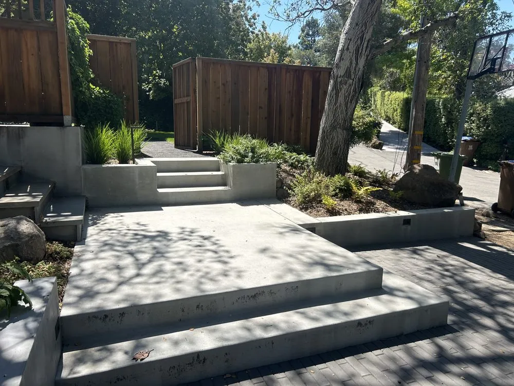 Local yard cleanup service in San Rafael, CA by Belmon Landcape