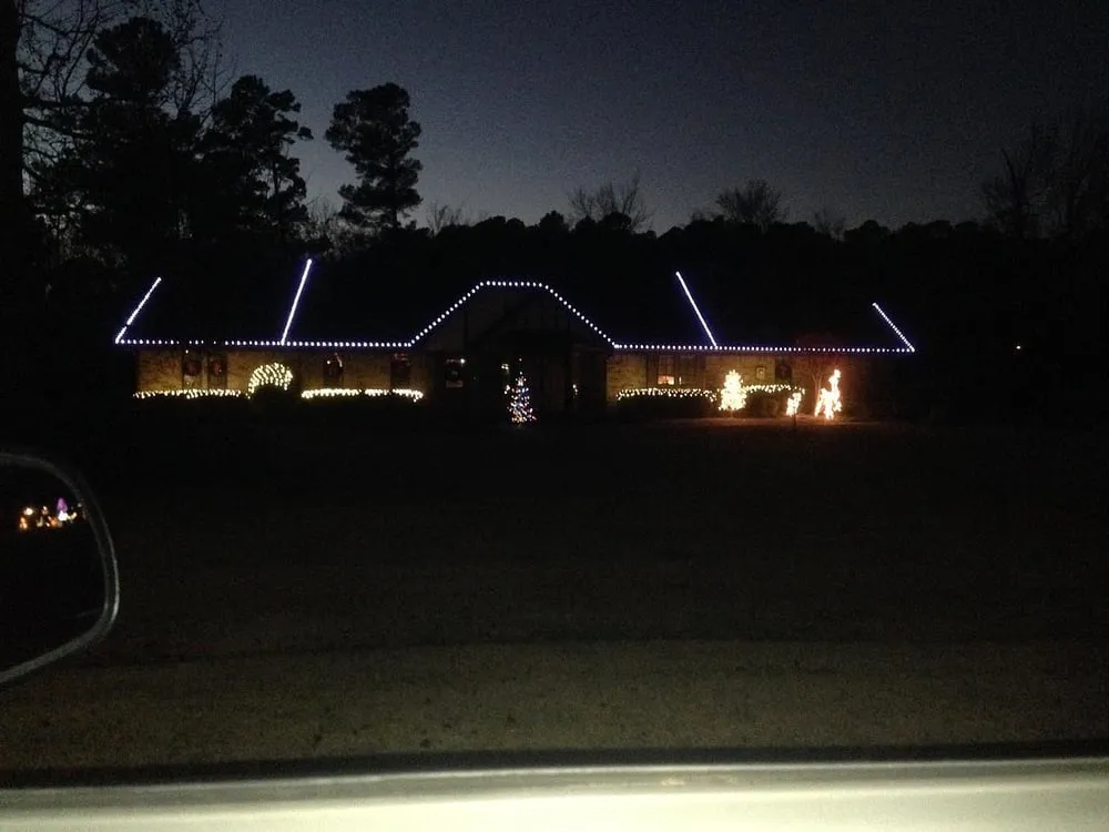 Custom outdoor landscaping experts serving Texarkana, AR - Belt Construction