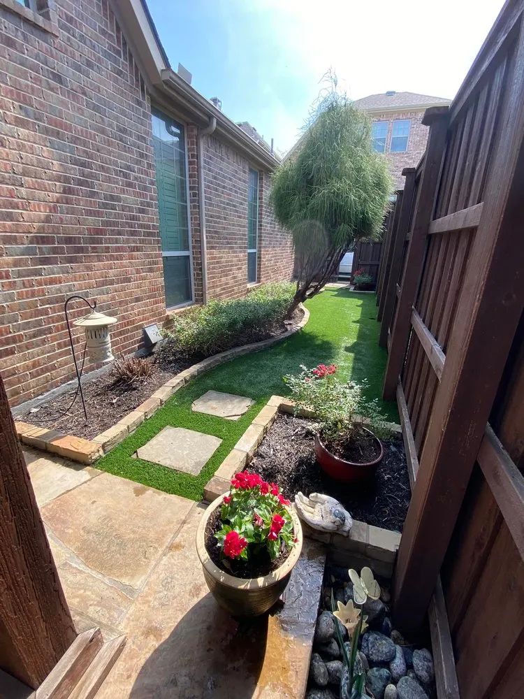 Custom lawn mowing service in Lewisville, TX - Beltran & Plus