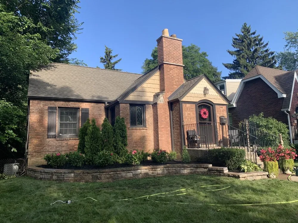 Local lawn mowing service in Chicago, IL by Ben G Landscaping