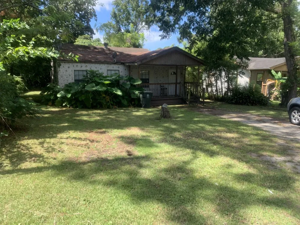 Professional lawn mowing service in Townsend, GA by Ben Junior’s Landscaping and Pressure Washing