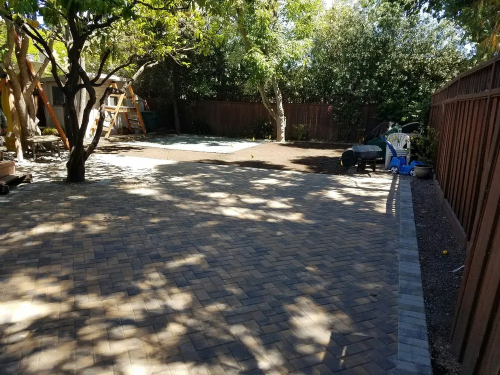 Expert garden landscaping for year-round maintenance across Redwood City, CA - Ben Ruiz Tree & Landscaping Contractor