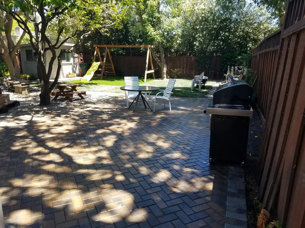 Top-rated yard cleanup service for residential properties in Redwood City, CA by Ben Ruiz Tree & Landscaping Contractor