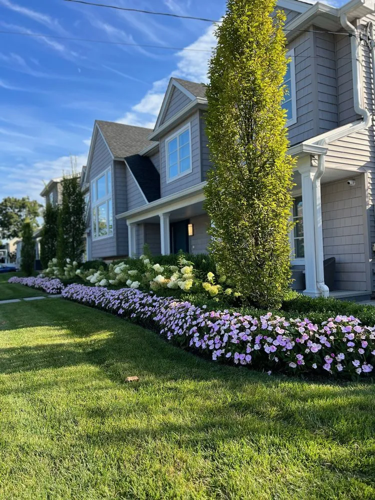 Professional residential landscaping experts serving Woodmere, NY - Bendavid Landscape Design