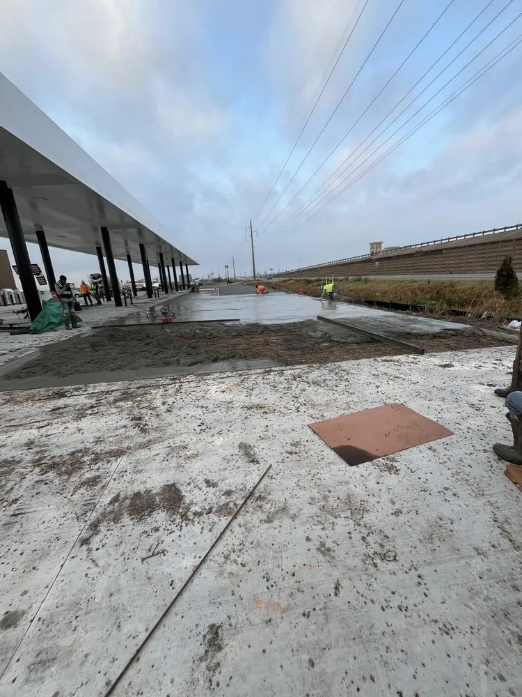 Expert lawn care service with custom design across Houston, TX - Benelli Complete Home Improvement