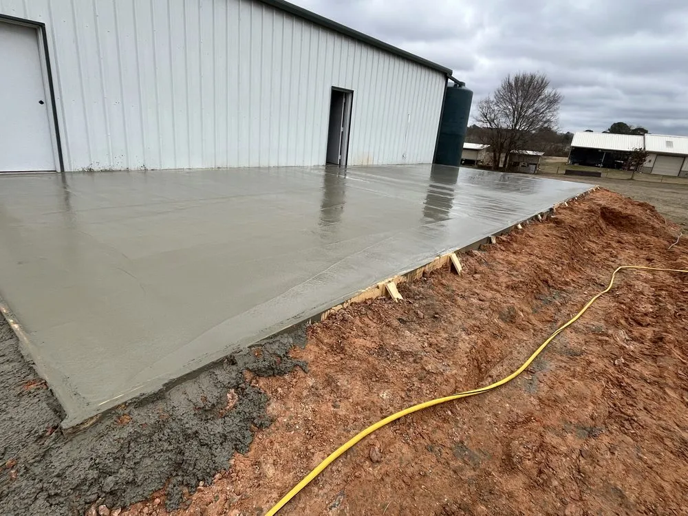 Reliable lawn care service in Houston, TX by Benelli Complete Home Improvement