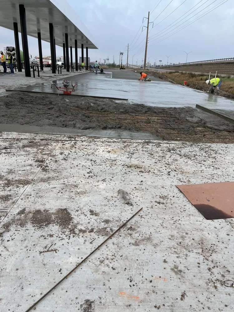 Expert garden landscaping in Houston, TX - Benelli Complete Home Improvement