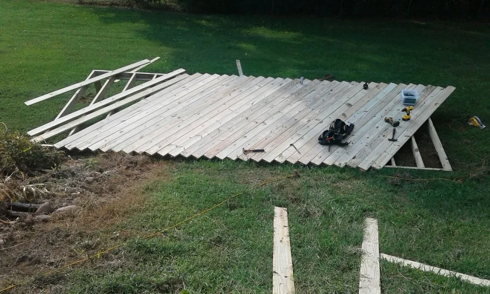 Professional yard cleanup service in Kingsport, TN by Benfield Lawn Care