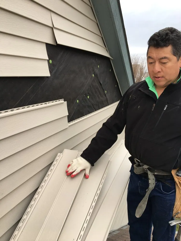 Expert lawn care service in Columbus, OH by Benitez Home Improvement