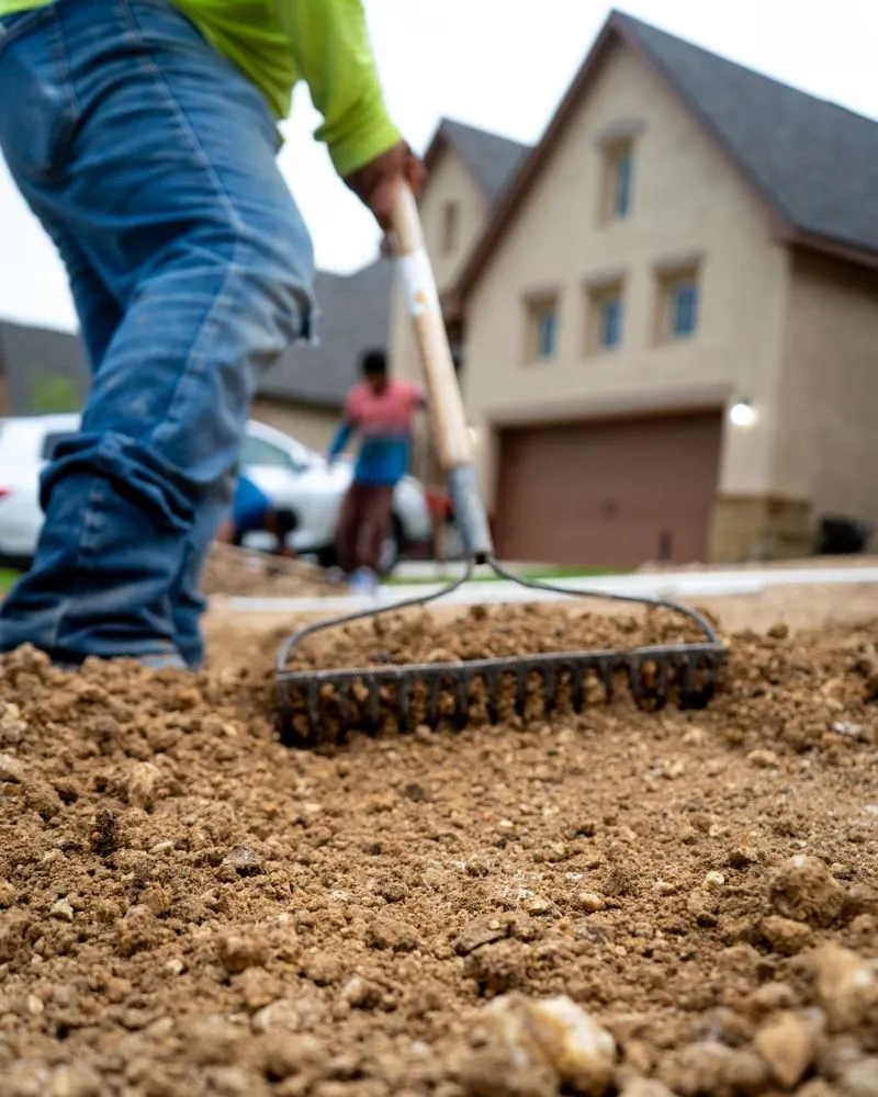 Top-rated lawn care service in Helotes, TX - Benitez Irrigation & Landscape